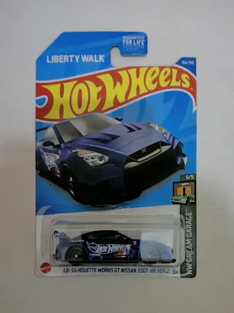Diecast hotwheels LB nissan 35 GT