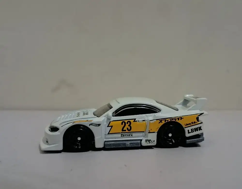 Miniatur hotwheels LBWK Putih white
