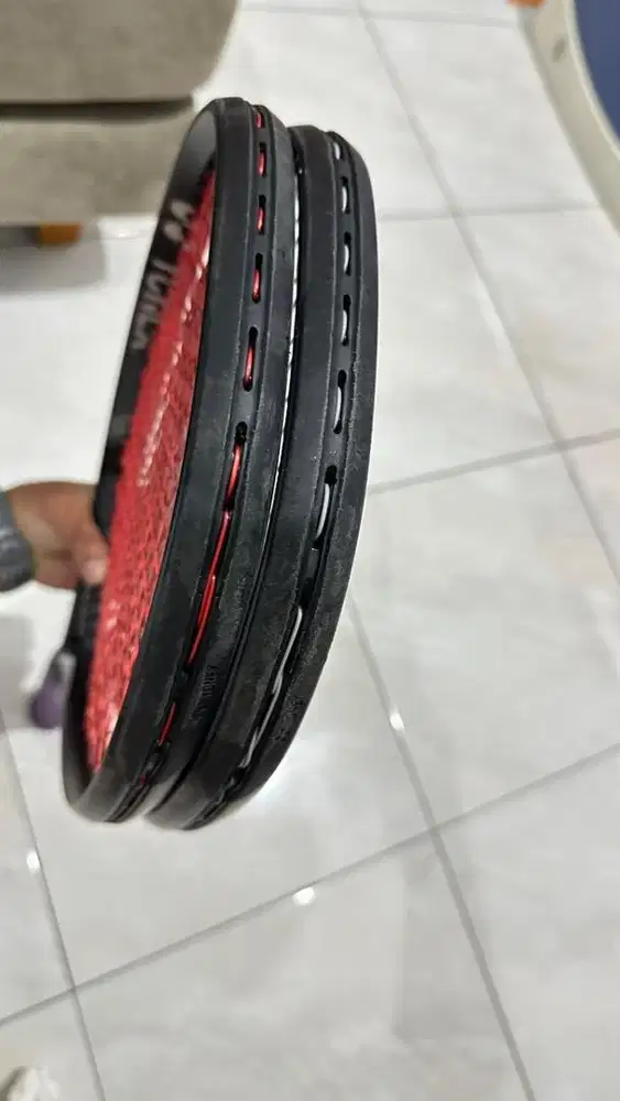 Yonex ezone 100L 285 Gram