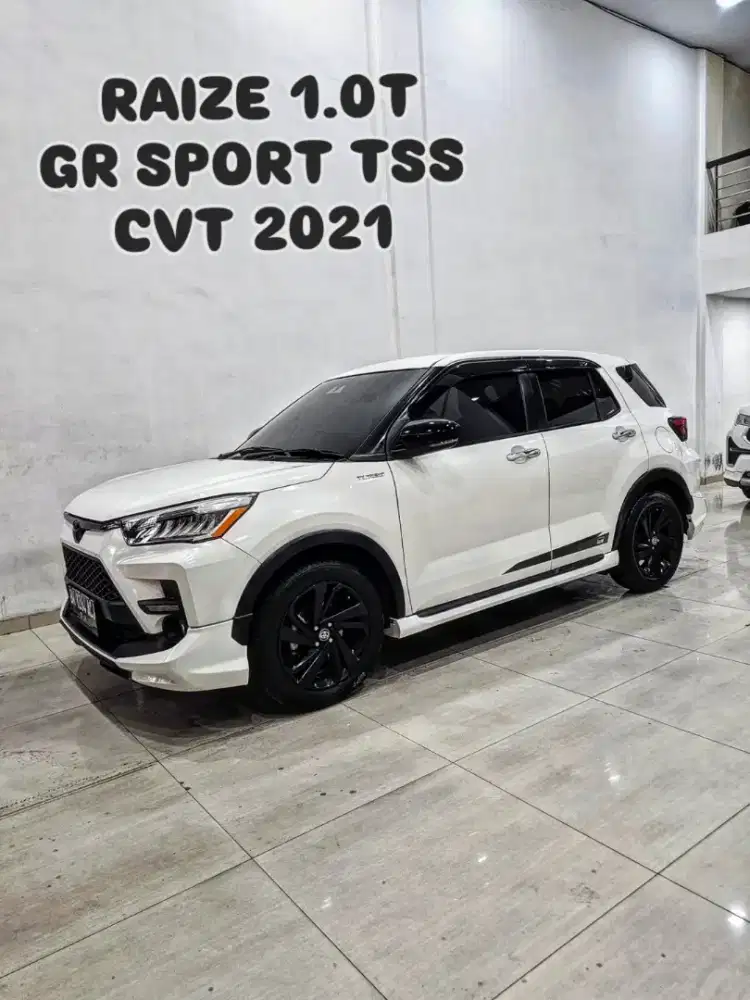 (TDP 30JT) RAIZE 1.0T GR TSS CVT 2021 / 2022 Putih toyota