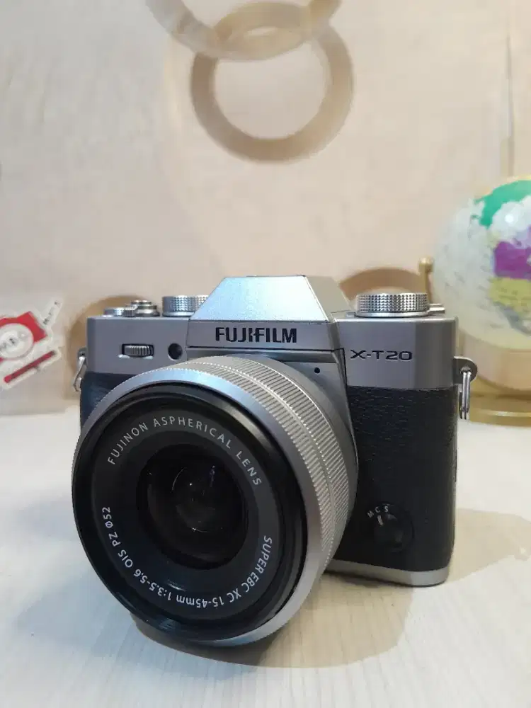 FUJIFILM XT 20 KIT 15 45 LIKE NEW BERGARANSI