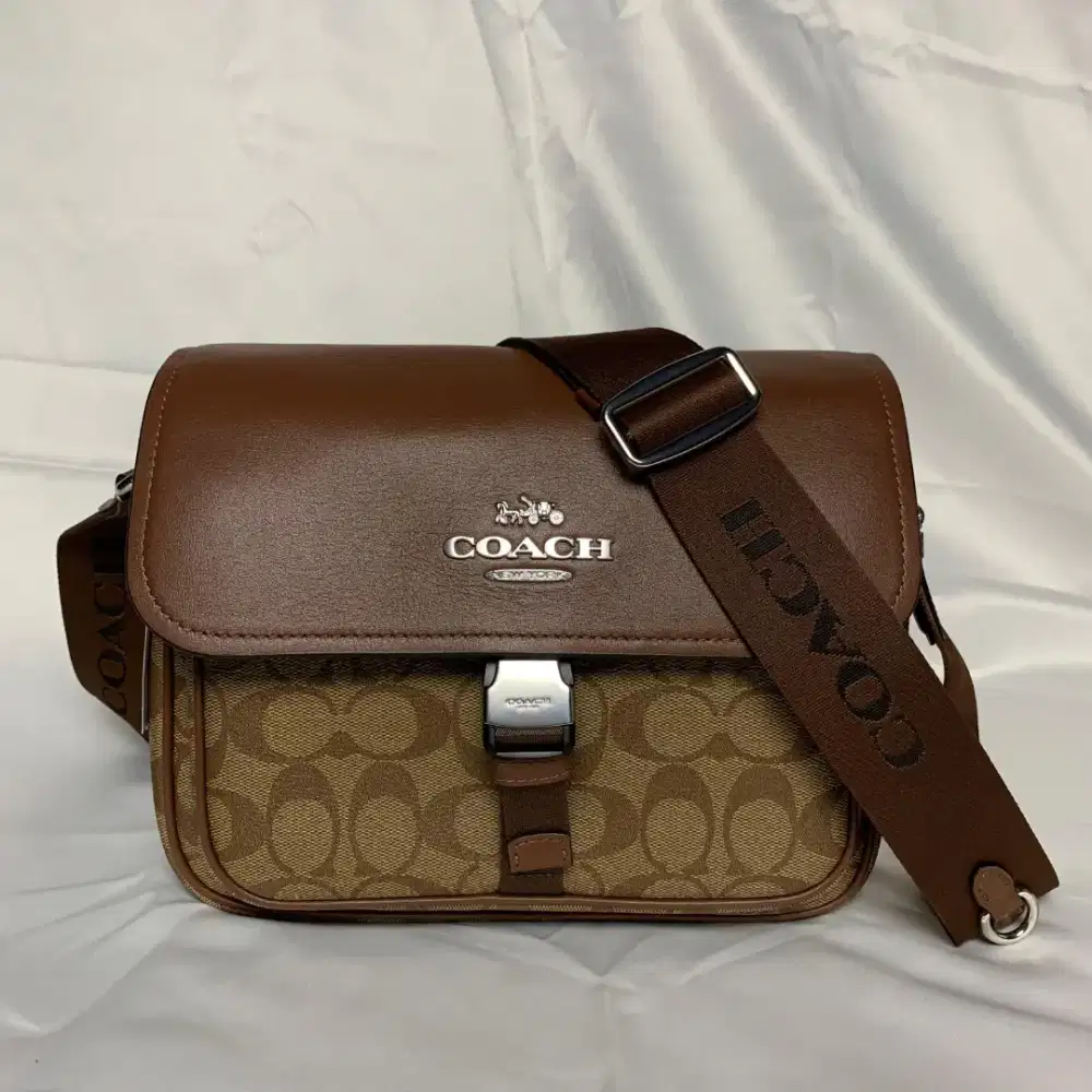 COACH SIGNATURE PACE MESSENGER