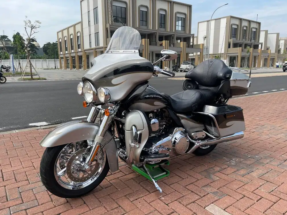 ULTRA CVO 2013 KM8RB FULL PAPER