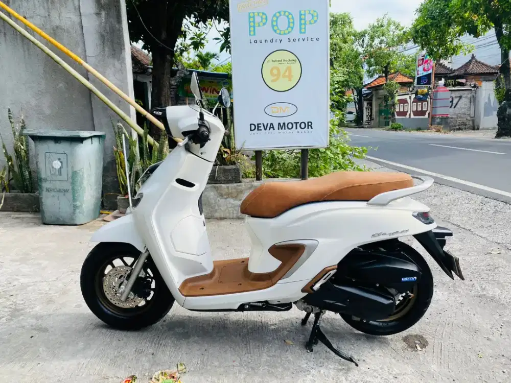 Stylo ABS putih Deva motor