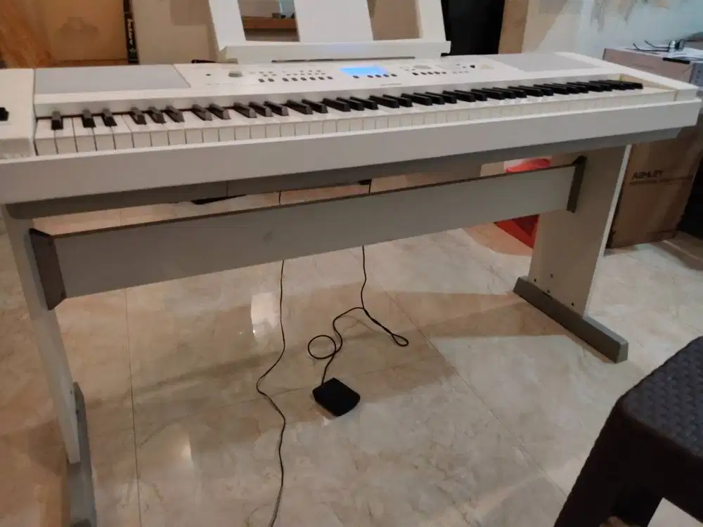Keyboard Piano Digital Yamaha DGX 650 Putih 100% Original SIAP PAKAI