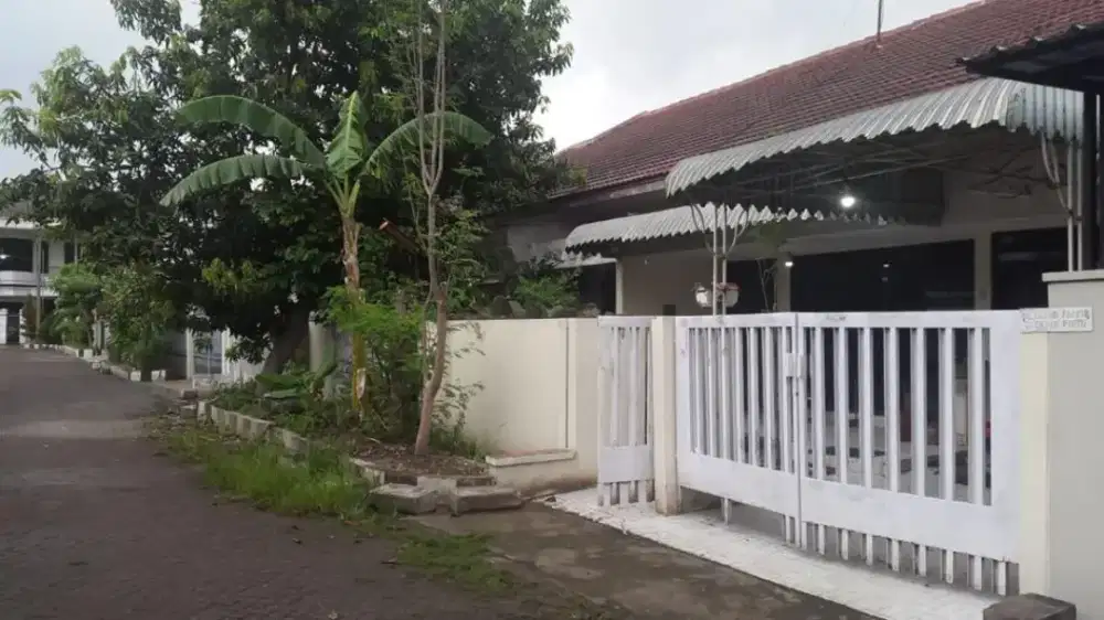 Dijual Rumaj Taman Darmo Permai Timur