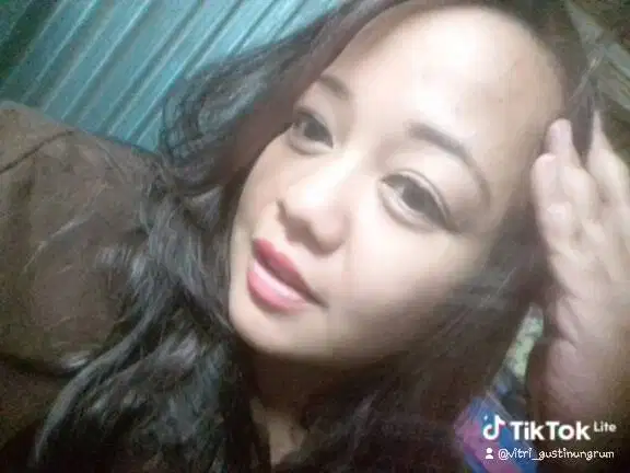 Saya sedang mencari lowongan pekerjaan paruh waktu