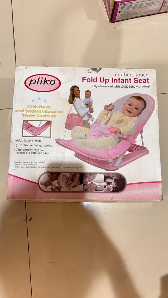 dudukan bayi/sofa bayi/kursi bayi pliko fold up infant seal