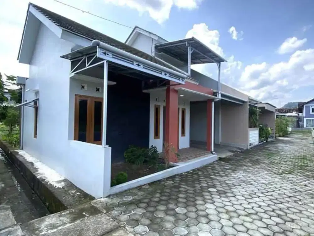 DIJUAL RUMAH 2 LANTAI SIAP HUNI VIEW SAWAH & PEGUNUNGAN DEKAT PASAR PIYUNGAN BANTUL