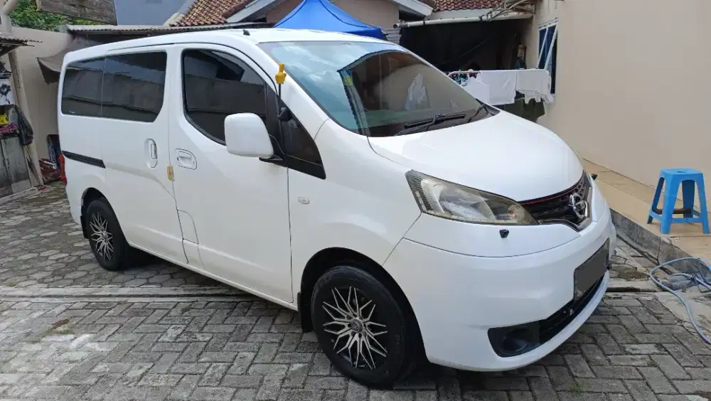 Nissan evalia XV 2012 matic