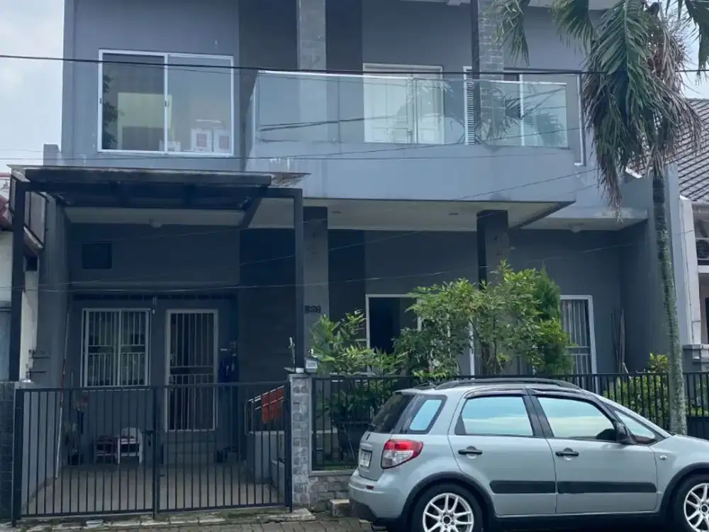 RUMAH FULL RENOV SANGAT TERAWAT @ANGGREK LOKA BSD TIDAK JAUH DARI TAMAN