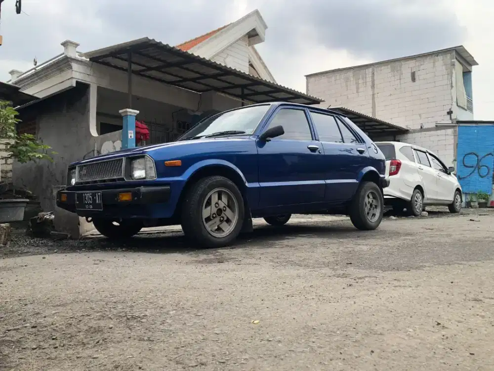 Daihatsu charade  1982 lengkap