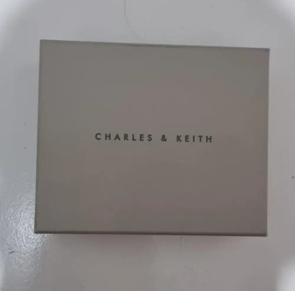Charles n keikhlasan dompet cream