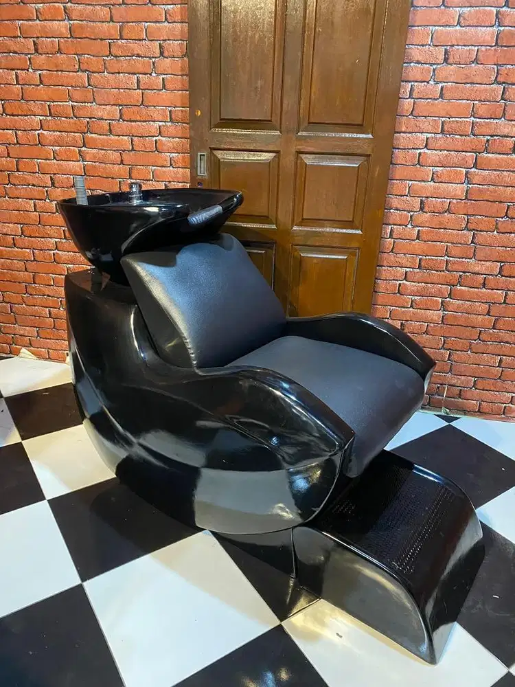 Dijual Kursi Keramas Salon/Barbershop Kondisi Istimewa Siap Pakai!