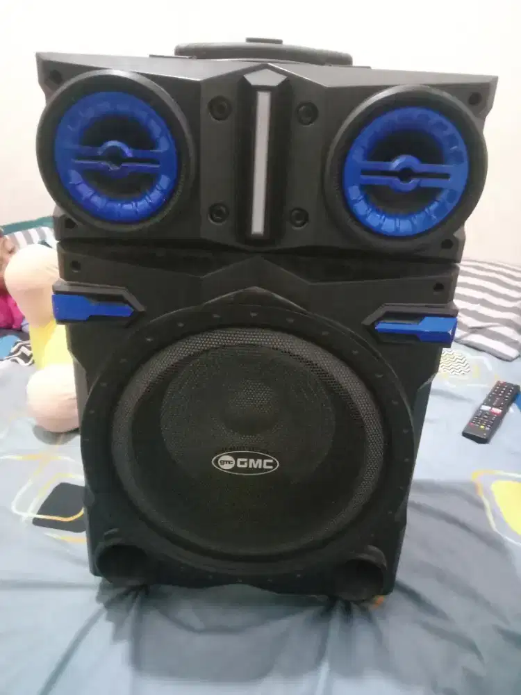 Di jual speaker GMC 897U