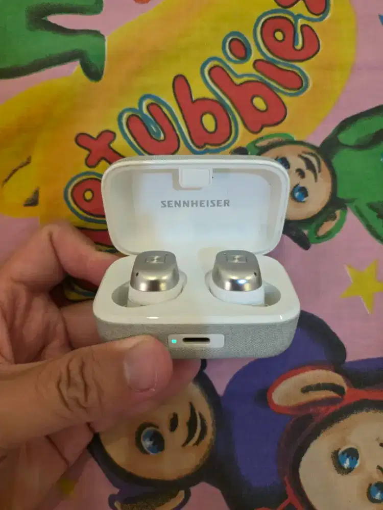TWS Sennheiser Momentum 4 original unit only