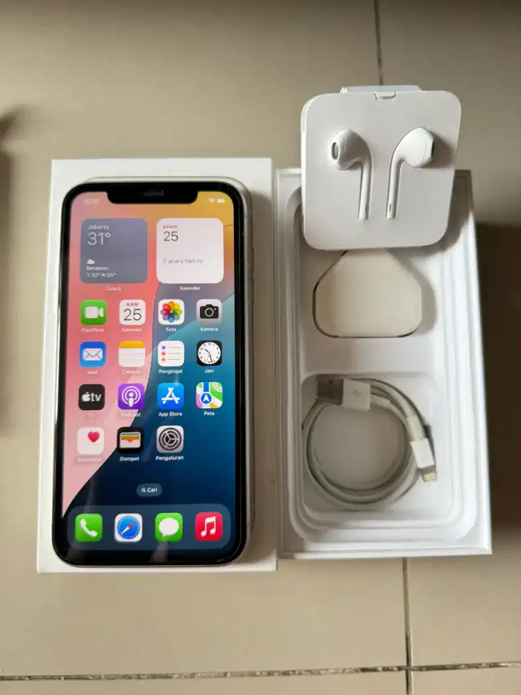 Dijual cepat iPhone 11 128GB putih