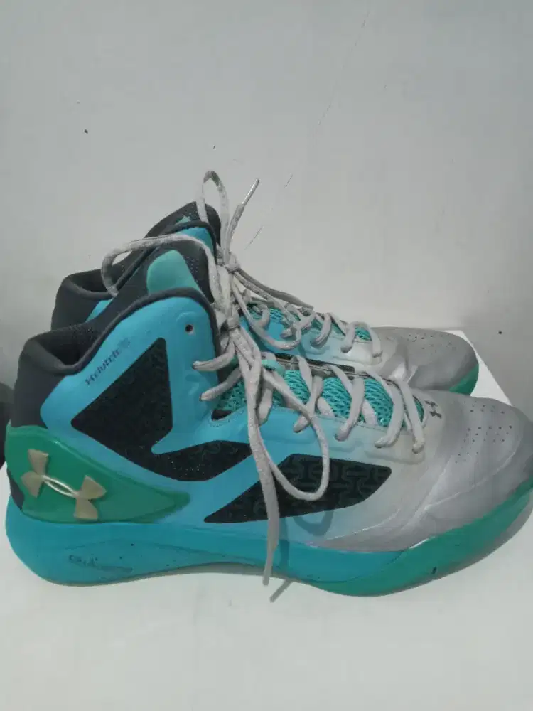 Sepatu Basket Under Armour Clutchfit Drive 2