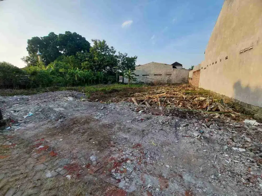 Tanah pekarangan siap bangun dekat Terminal Bungurasih bisa kredit