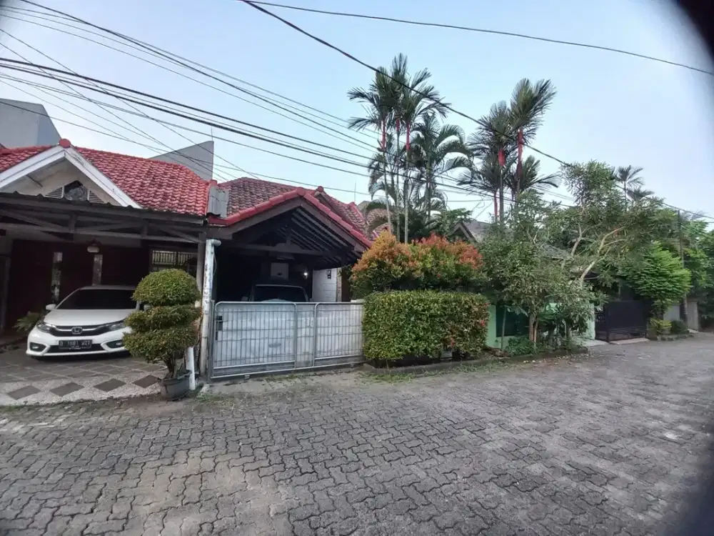 Rumah di Villa Gunung Lestari Jombang Ciputat