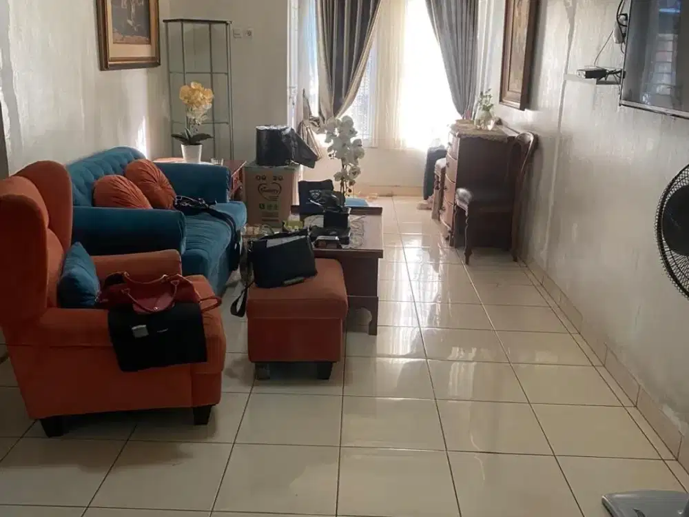 Rumah di Komplek Puyuh Bintaro jaya Sektor 5 Tangerang selatan