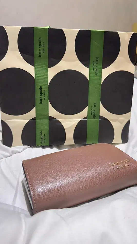 Kate Spade Devin Medium Bifold Wallet – Incense (Brown)