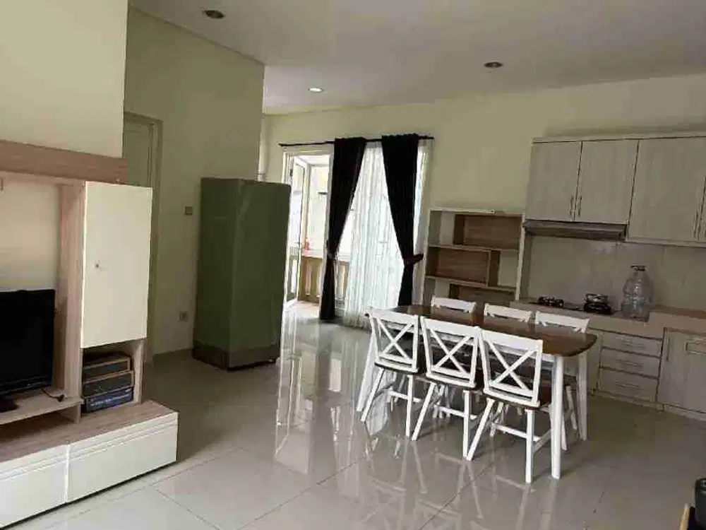 Disewakan rumah sgt rapih siap huni semi furnish di Residence One-Bsd City