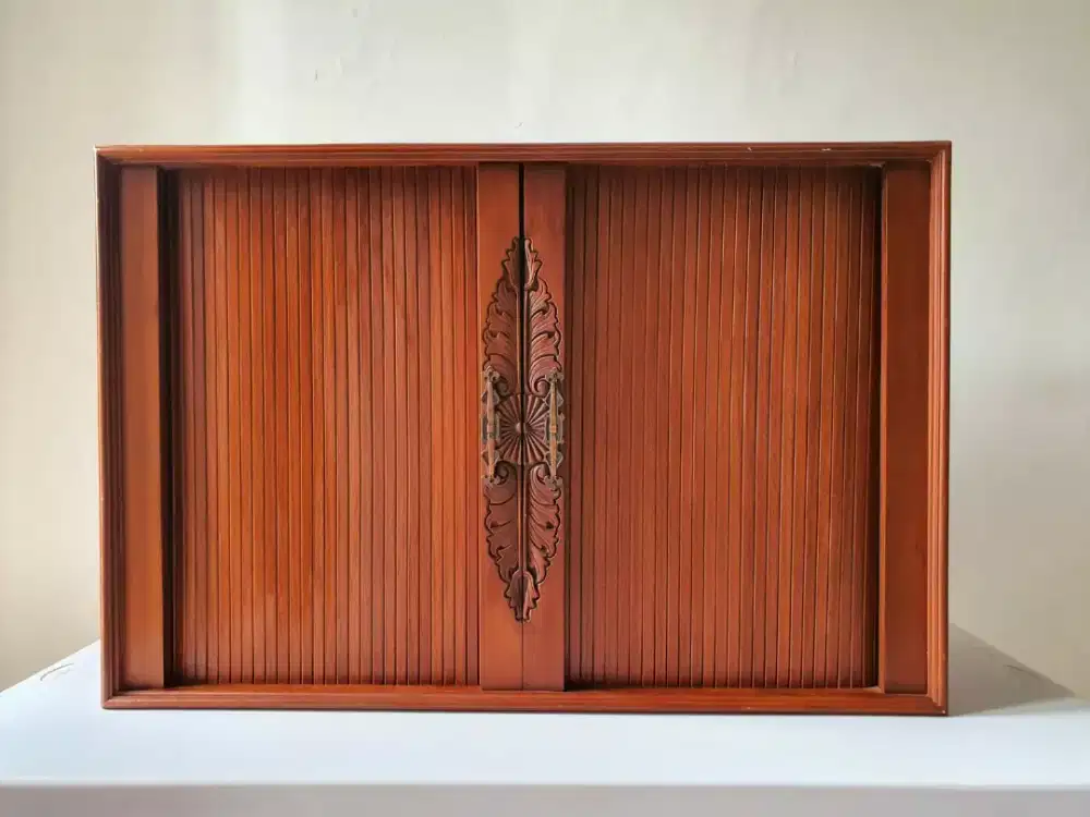 Lemari Gantung Pintu Geser Kayu Jati Solid Klasik Vintage Antik