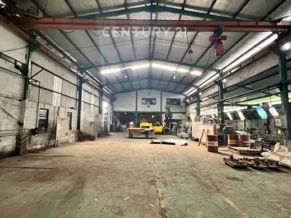 Pabrik / Gudang  Jl Raya Serang Cibarusah Cikarang Crane 5T, 2.5T