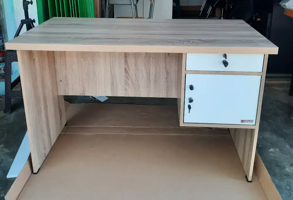 Meja kantor tebel terbaru