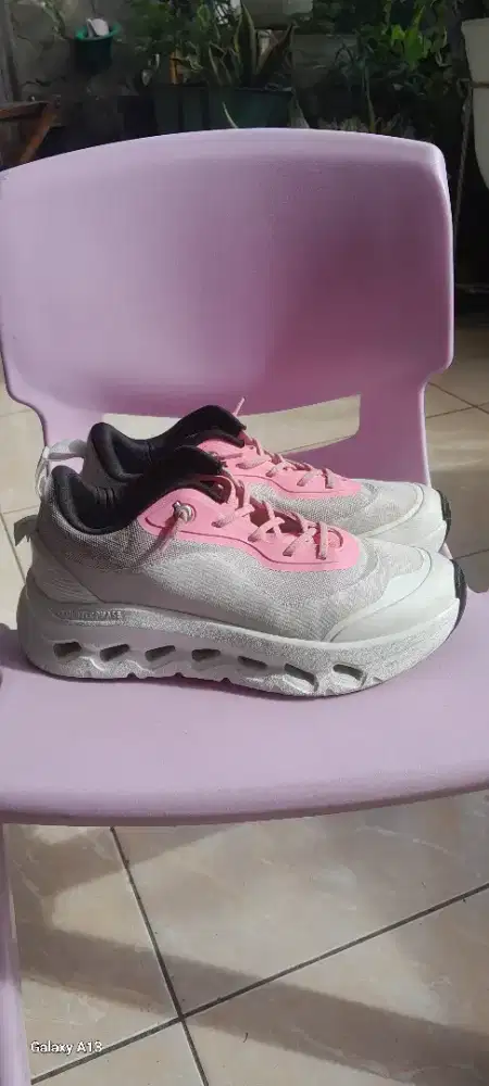 Sepatu on cloud kid/ anak, original