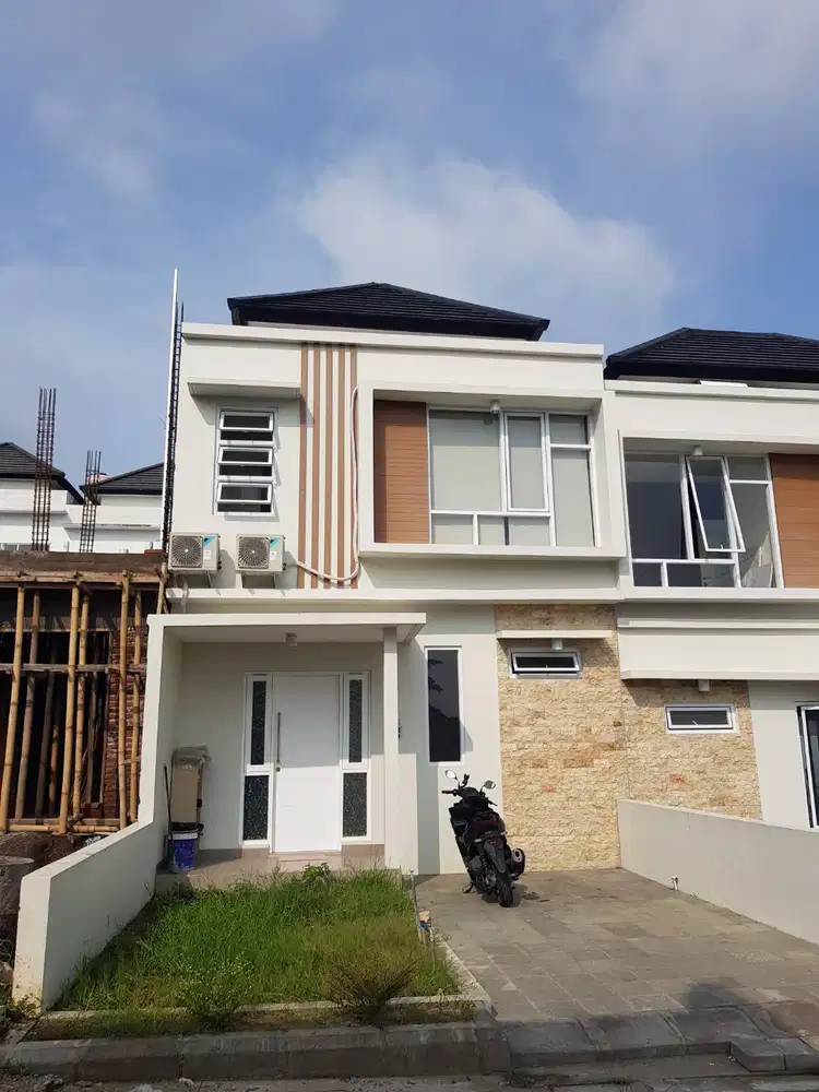 FOR RENT MODERN HOUSE IN CANGGU ONE GATE SYSTEM RICEFIELD RIVER VIEW
