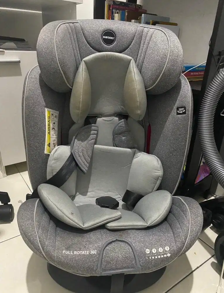 Baby Does Car Seat Full Rotate 360