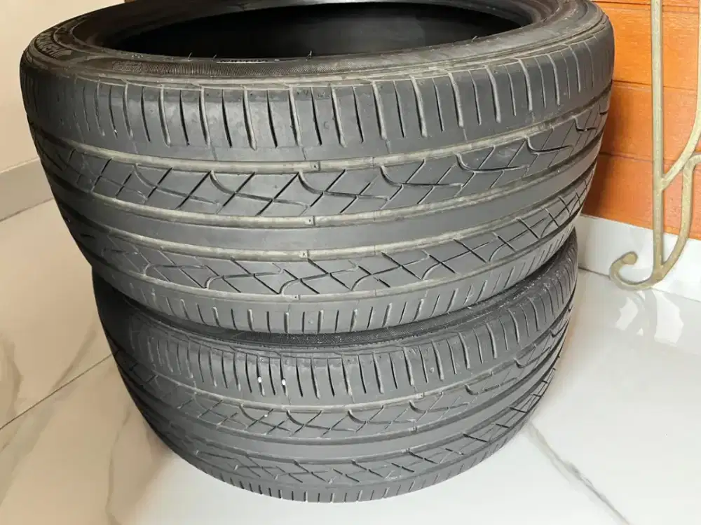 Dijual.Ban Hankook 225/40/R18
