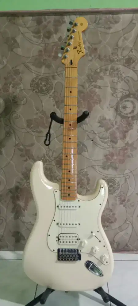 Gitar Elektrik Fender Stratocaster Mexico HSS 2011 !!!