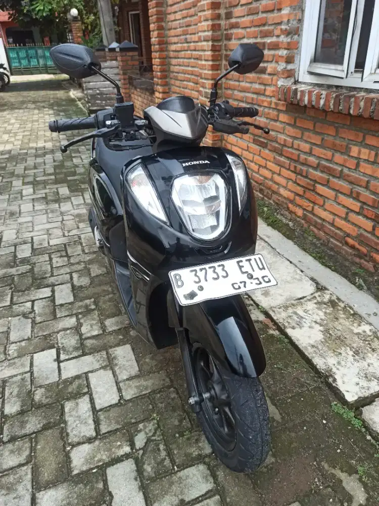 Honda New Genio CBS Ban Donat 2022 Mulus pajak hidup panjang