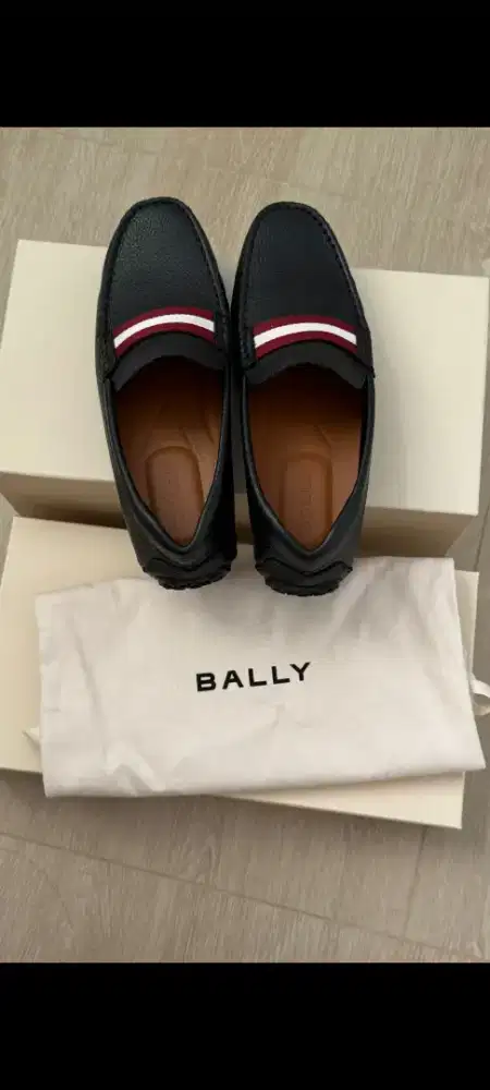 Dijual Sepatu Bally Baru Ori
