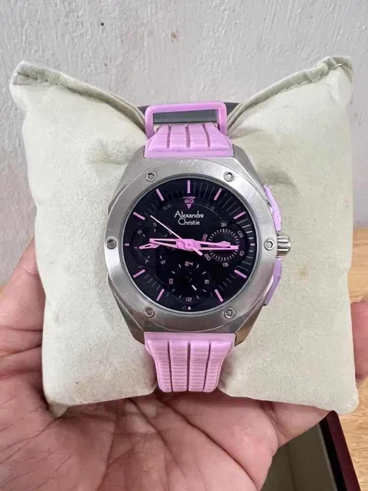 Jam tangan wanita