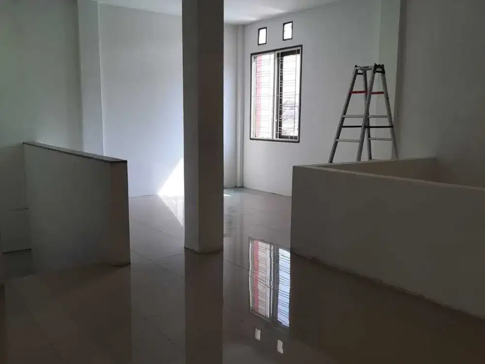 Dijual Ruko stategis bagus jalan utama di Jln Gandasoli