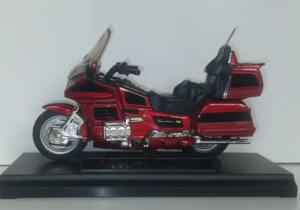 Honda GL 1500 Gold Wing.