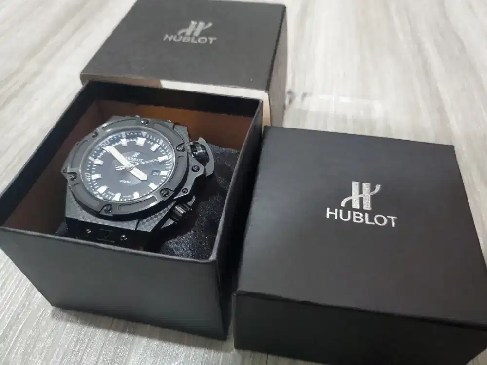 Hublot Geneve Diver4000M Automatic Engine Black Carbon