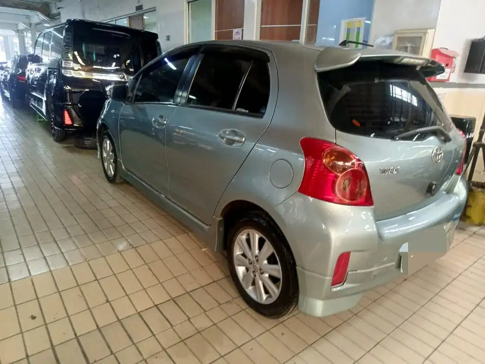 Toyota Yaris 2012 Bensin
