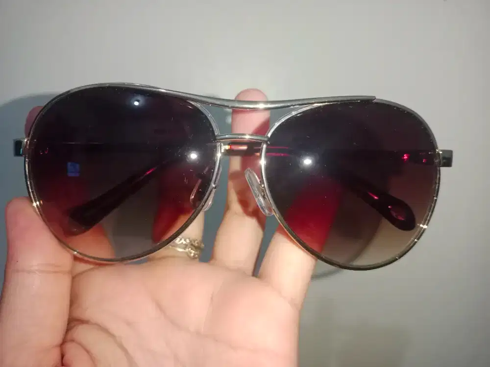 Dijual Cepat Kacamata Gaya merek Fossil ORI, masih mulus