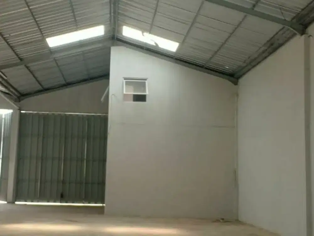 DISEWAKAN CEPAT GUDANG STRATEGIS DI JURUMUDI TANGERANG