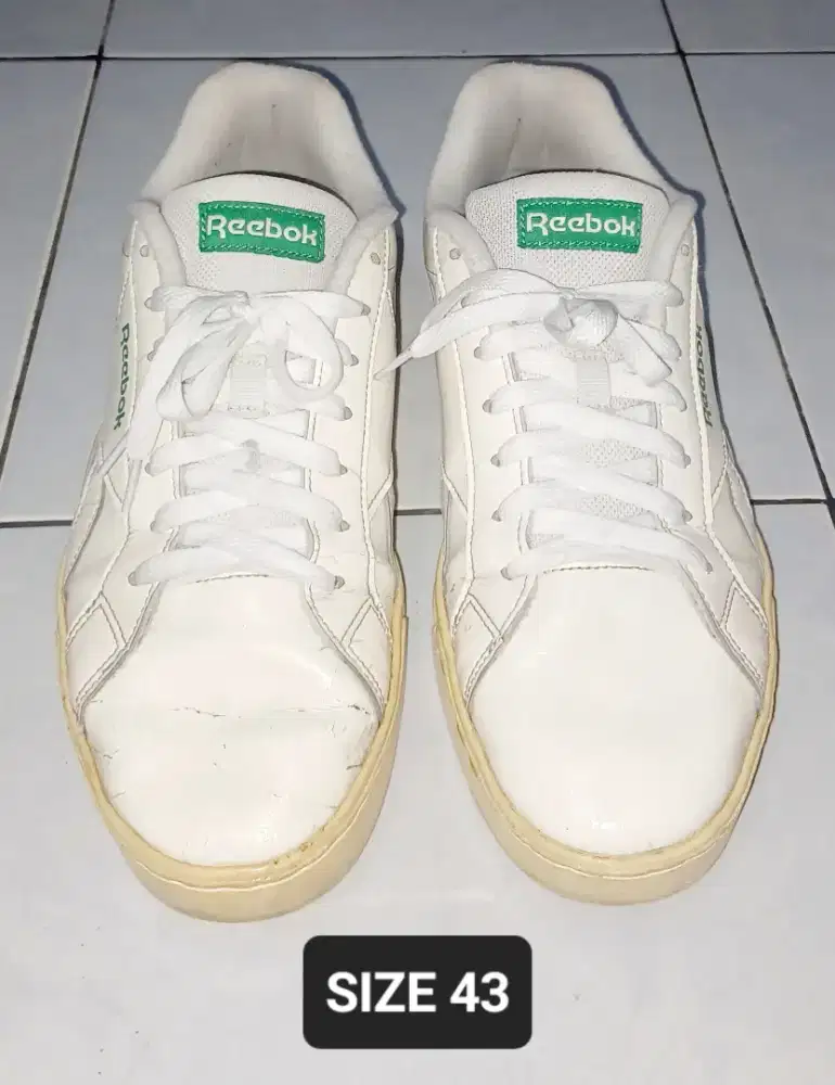 SEPATU REEBOK SIZE 43