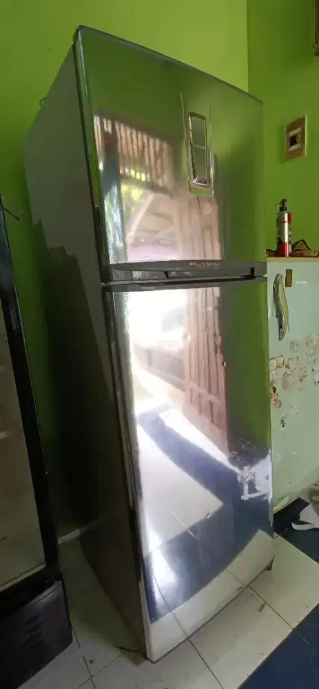 Kulkas Toshiba jumbo garansi