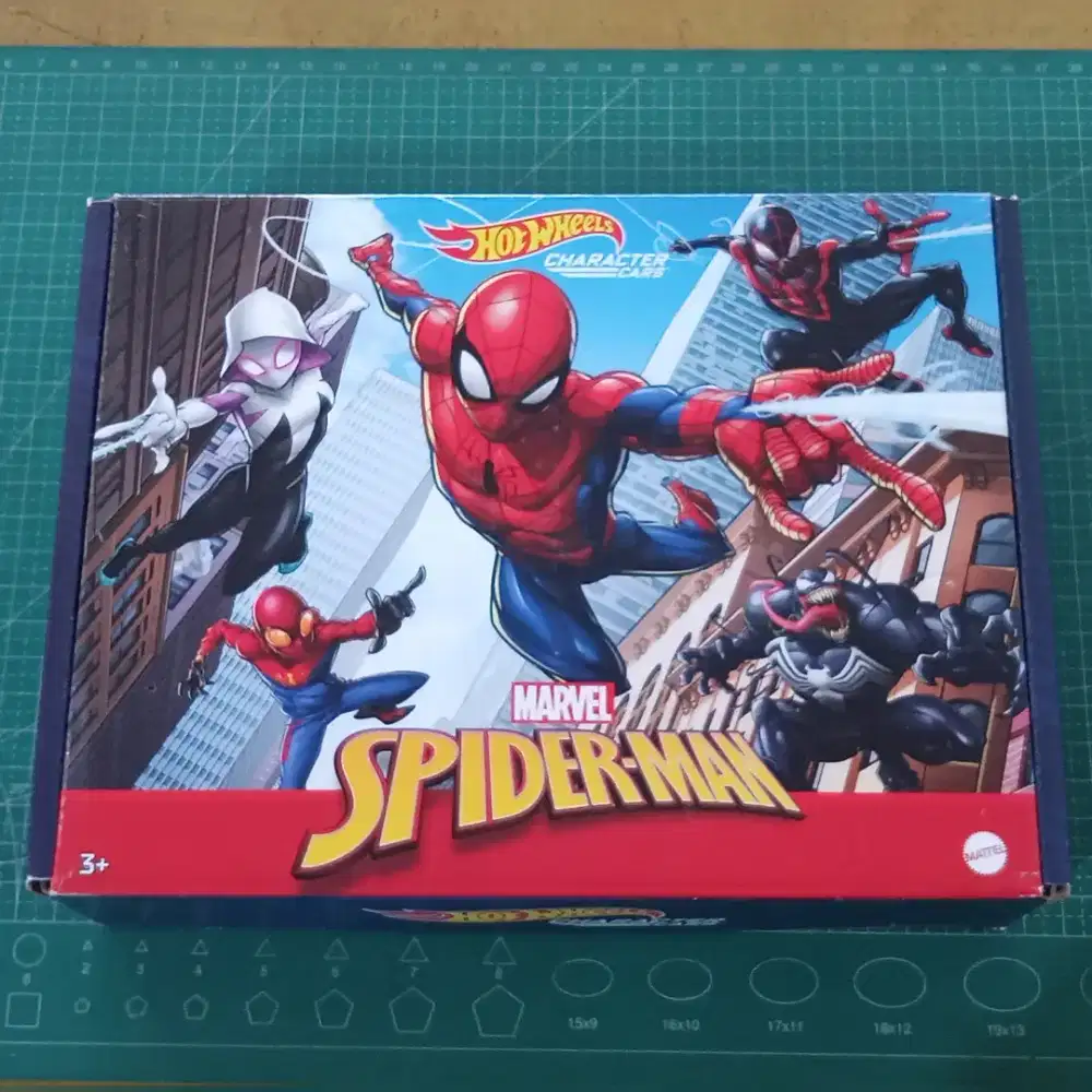 Hot Wheels Marvel Spiderman 5  pack Character Cars