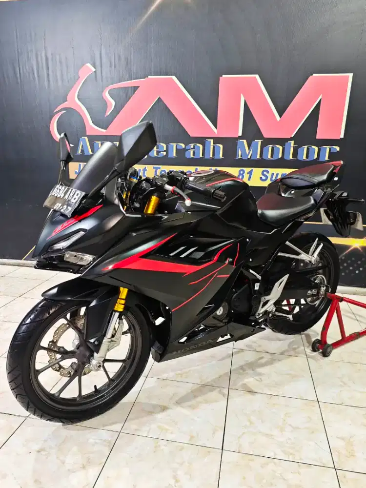 All-new CBR150 Black matte km.3rb mewah mulus. Anugerah motor rungkut