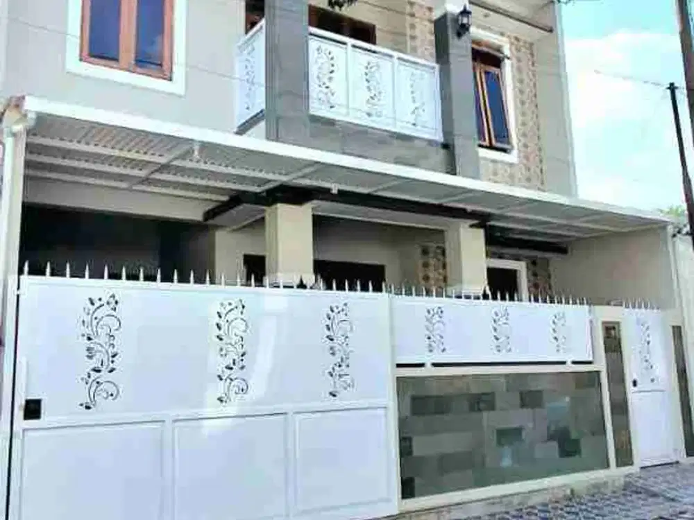 Rumah cantik 2 Lt modern minimalis di lingkungan perumahan gentan