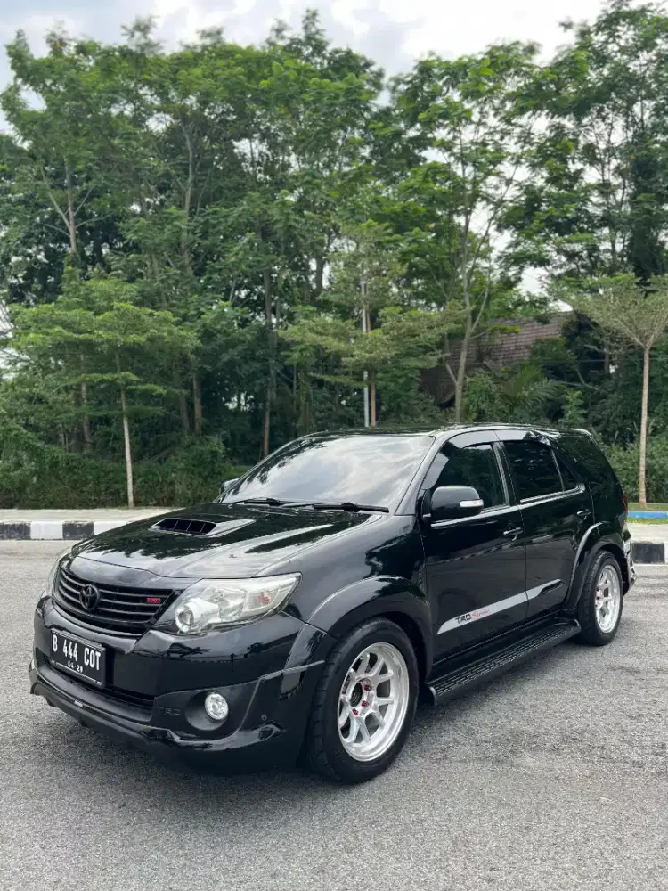 Dijual toyota fortuner vnt trd 2014 matic